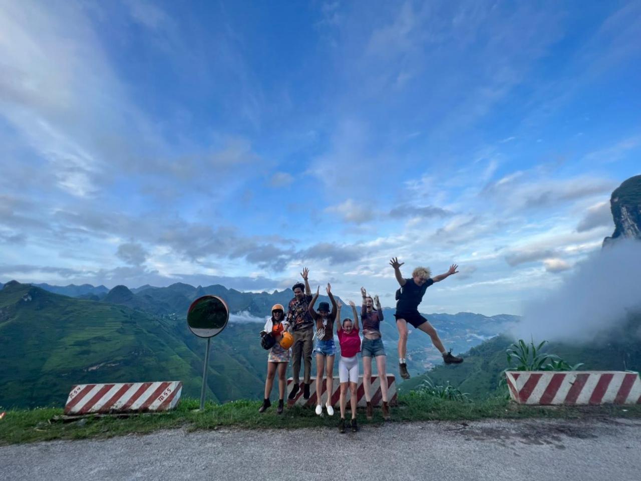 Ha Giang City Hostel Екстериор снимка